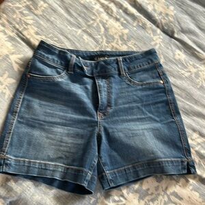D Jean shorts size 4